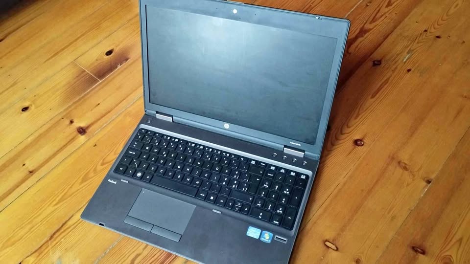 ELADÓ – Laptop HP 15,6″ kijelzővel SSD vel kamerával Core i5 processzorral wifivel 35 000 Ft